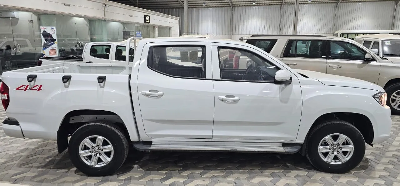 بيك اب ام جي T60
