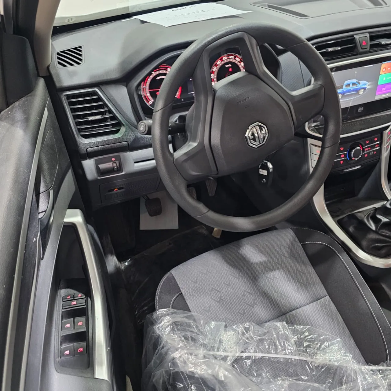 بيك اب ام جي T60