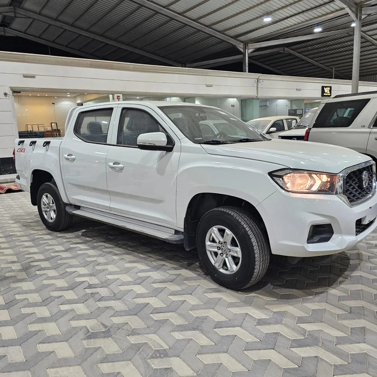 بيك اب ام جي T60