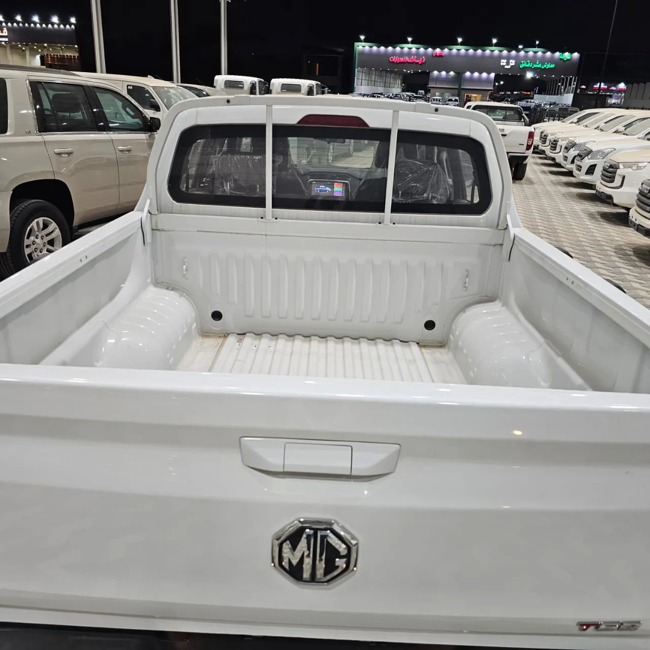 بيك اب ام جي T60