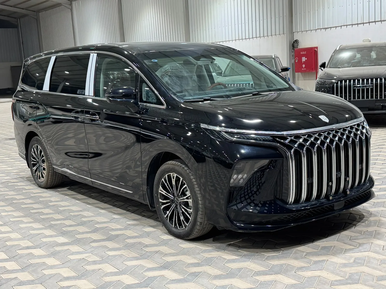 فورثينج U-TOUR V9